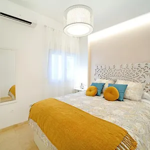 https://mlaga-historical-centre-luxury-apartment.hotelsinnerja.org